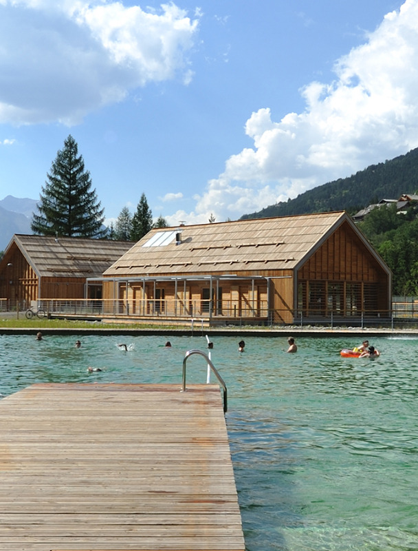 Vue sur la baignade biologique de st-chaffrey