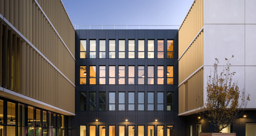 Cours de l'immeuble Le Onze à Lyon