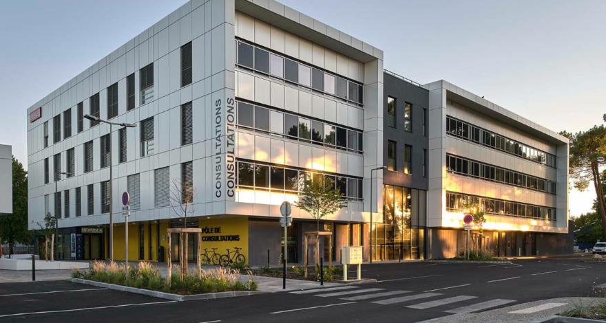 Clinique Mutualiste vue de la rue