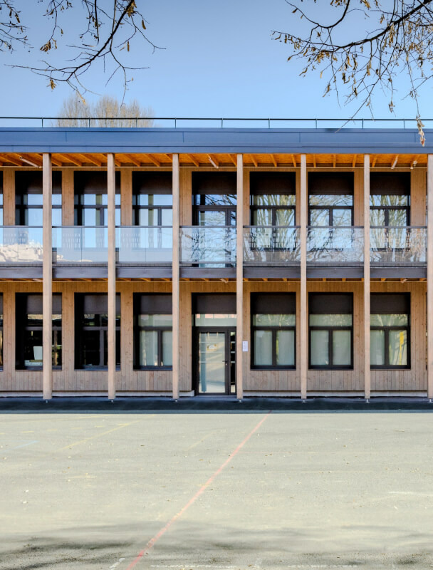 Extérieur de l'école Val des roses en savoie