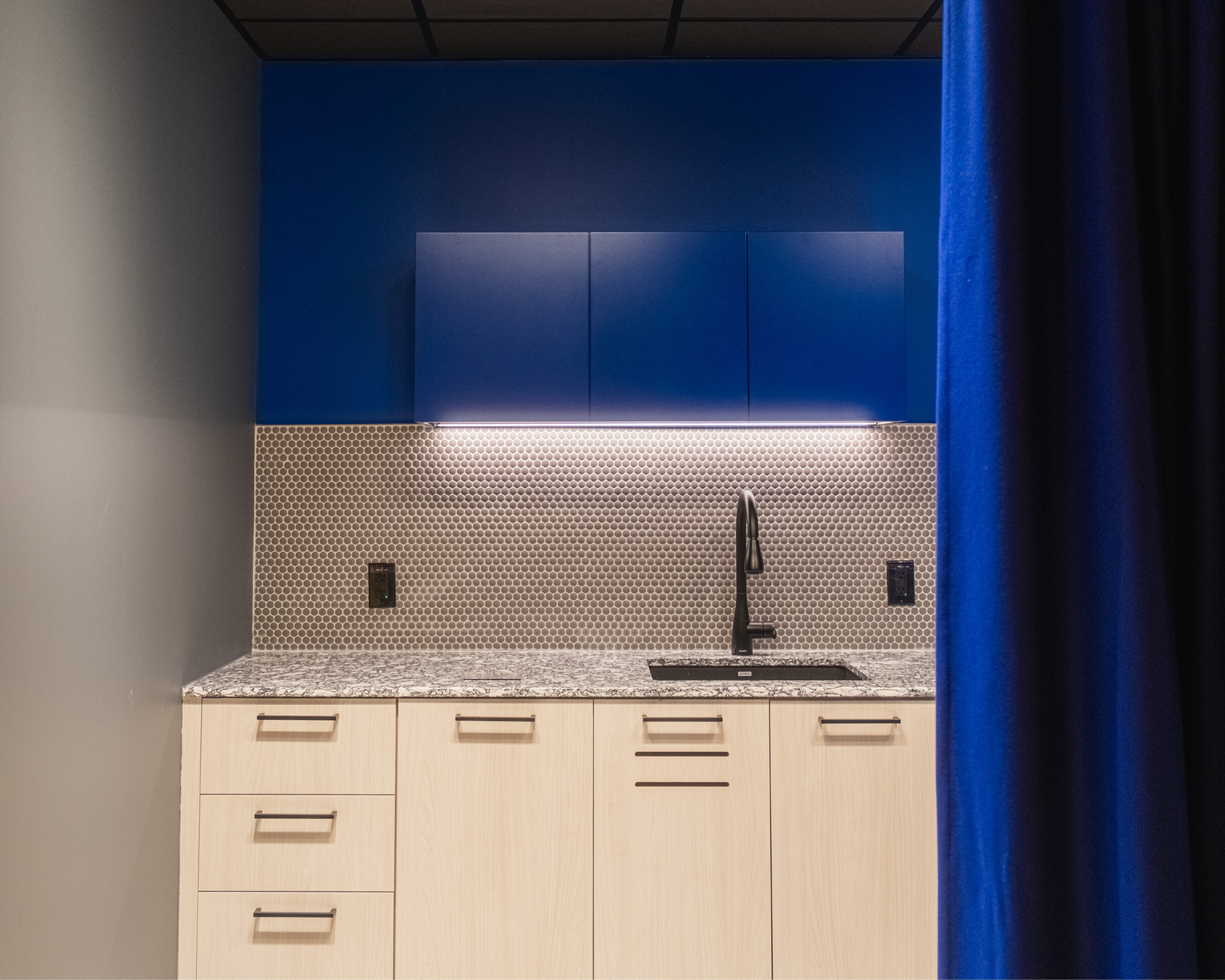 Designing Light to Foster Creativity: Use Case of a Video Game Design Studio